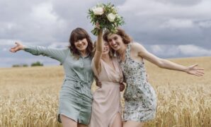 2025 Wedding Guest Attire Trends: Stylish & Sustainable Choices