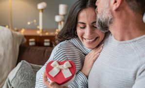 Top Romantic Gift Ideas for Couples in 2025